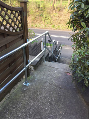 Galvanised tube and clamp handrail