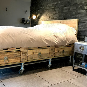 Tube clamp bed with drawers