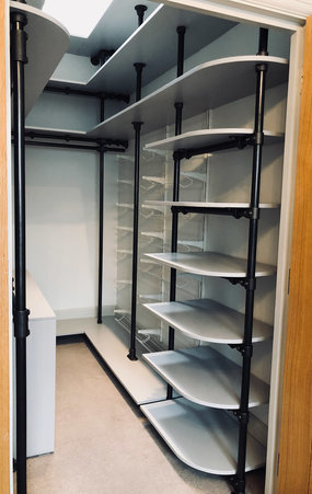 Walk-in wardrobe